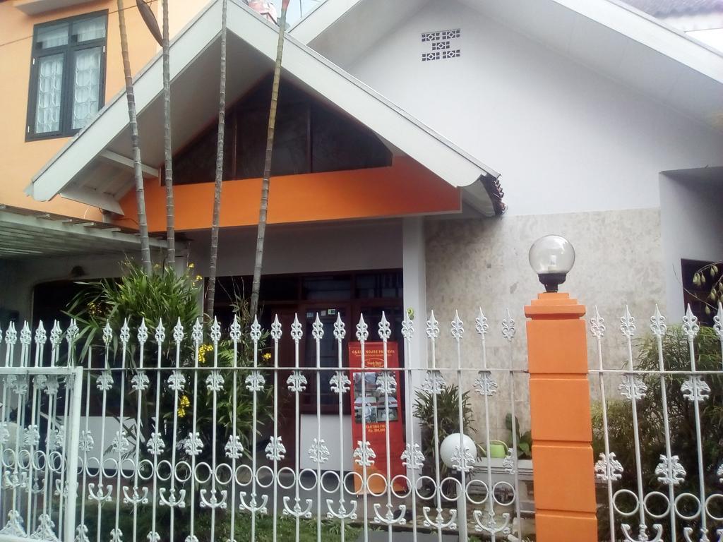 Simply Homy Guest House Pasteur Bandung Eksteriør billede