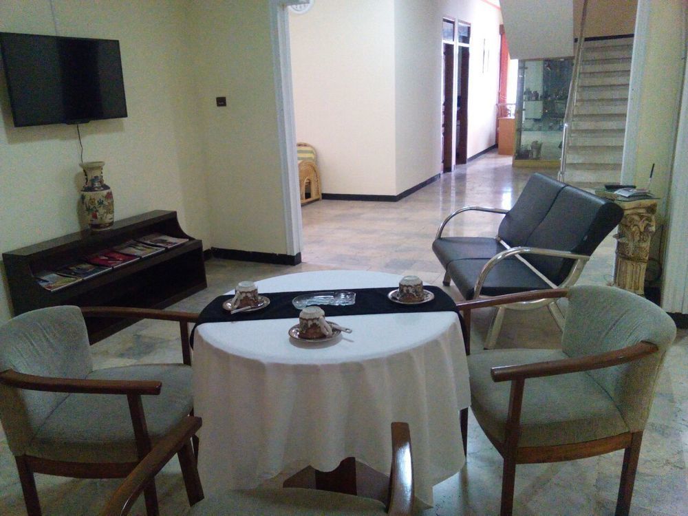 Simply Homy Guest House Pasteur Bandung Eksteriør billede